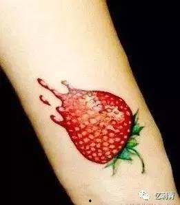 网红吃瓜纹身图片大全,揭秘时尚纹身背后的故事